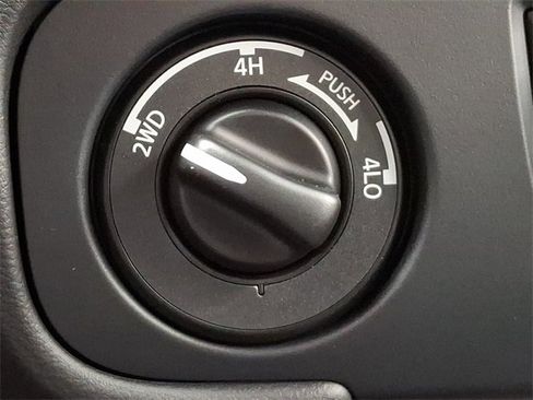 New 2026 Nissan Frontier PRO-4X w/ Pro-4x Convenience Package image 19