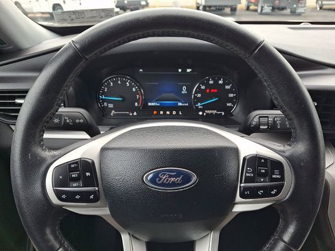 Used 2023 Ford Explorer XLT image 21