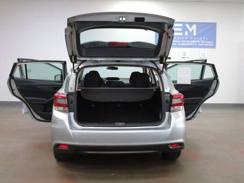 Used 2022 Subaru Impreza 2.0i Premium image 9