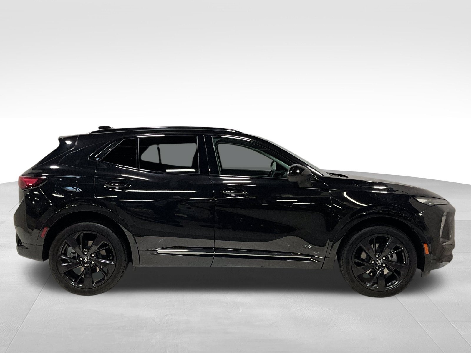 Used 2025 Buick Envision Sport Touring AWD/4WD image 3