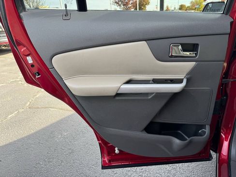 Used 2013 Ford Edge Limited FWD image 17