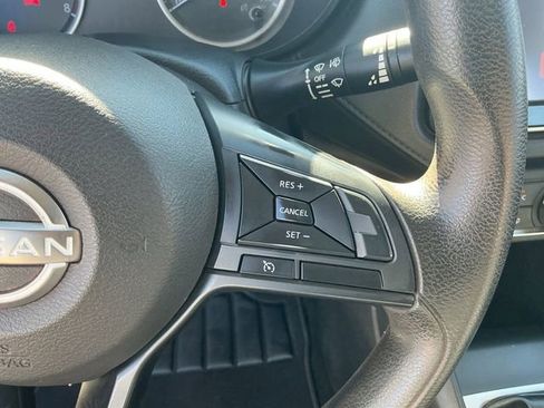 Used 2023 Nissan Versa S FWD image 15