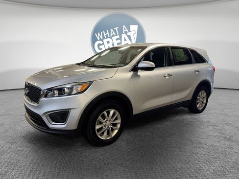Used 2016 Kia Sorento L image 8