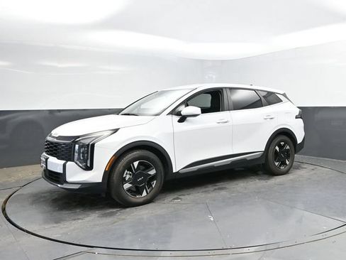 Used 2026 Kia Sportage LX FWD image 7