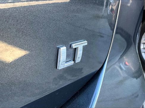 Used 2019 Chevrolet Equinox LT FWD image 21