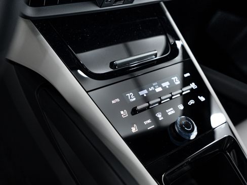 New 2026 Porsche Cayenne S image 16