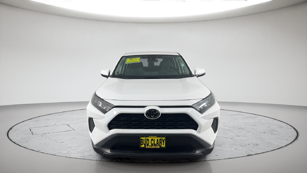 Used 2022 Toyota RAV4 LE AWD/4WD image 3