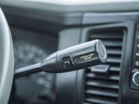 Used 2018 Nissan NV 3500 SL RWD image 25