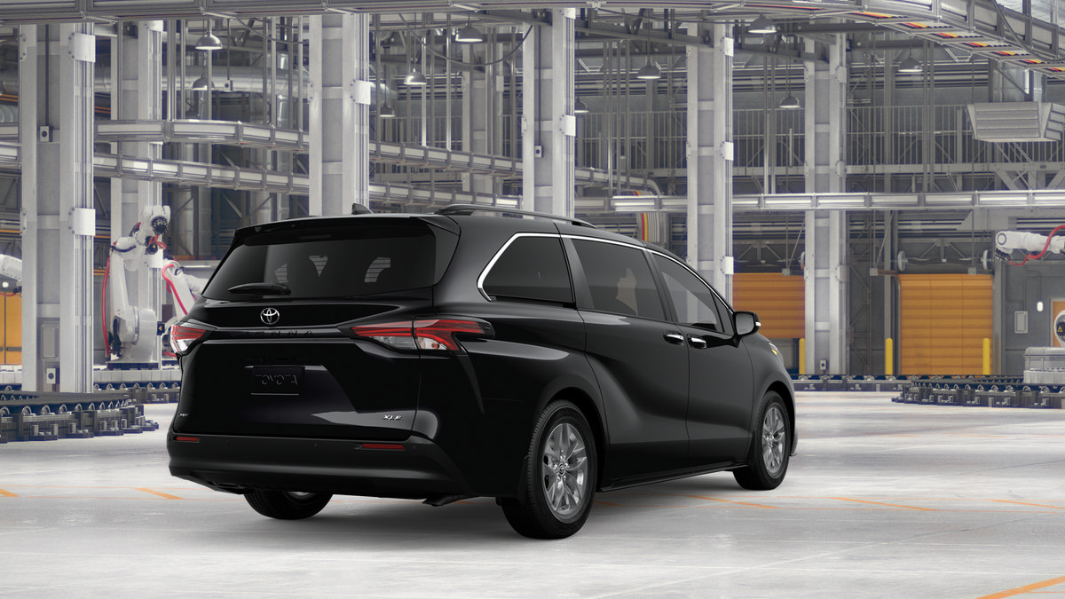 New 2026 Toyota Sienna XLE FWD image 9