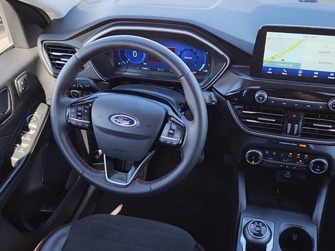 Certified 2022 Ford Escape SEL w/ SEL Stealth AWD Package image 6