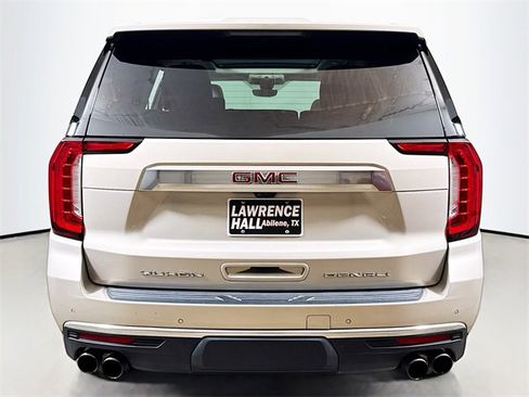 Used 2021 GMC Yukon Denali w/ Denali Premium Package image 5