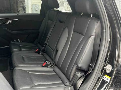 Used 2022 Audi Q7 Premium Plus image 9