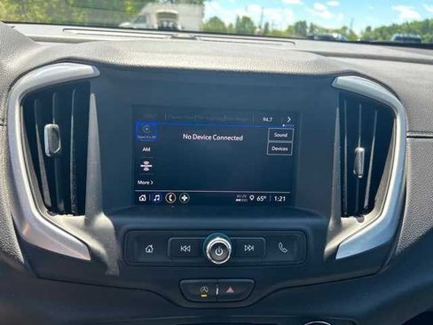 Used 2024 GMC Terrain SLE w/ Driver Convenience Package AWD/4WD image 6
