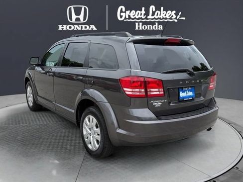 Used 2017 Dodge Journey SE w/ Flexible Seating Group FWD image 4