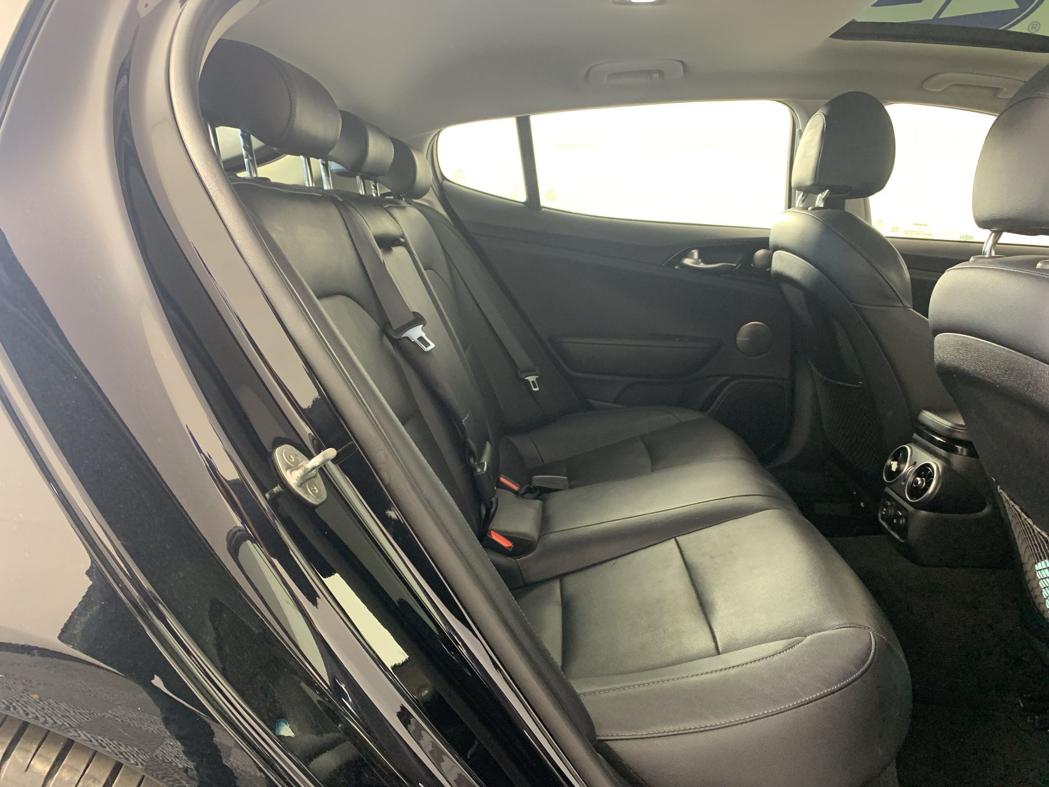 Used 2018 Kia Stinger Premium RWD image 35