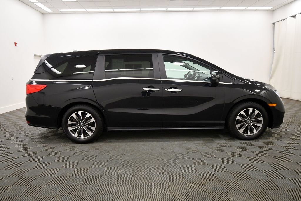 Certified 2024 Honda Odyssey EX-L image 9