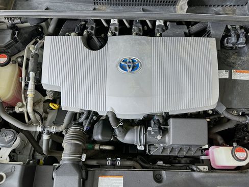 Used 2016 Toyota Prius Two FWD image 30