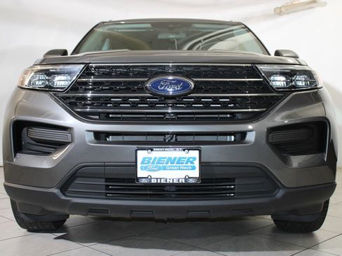 Used 2023 Ford Explorer XLT image 24