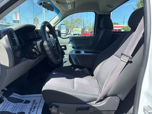 Used 2013 Chevrolet Silverado 1500 W/T image 10