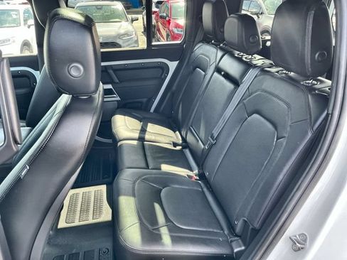 Used 2023 Land Rover Defender 110 S AWD/4WD image 31