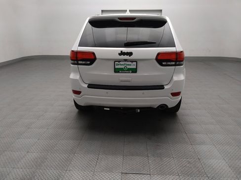 Used 2017 Jeep Grand Cherokee Altitude image 7