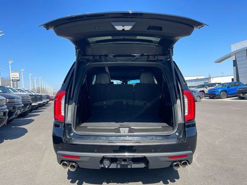 Used 2023 GMC Yukon XL Denali w/ Denali Reserve Package AWD/4WD image 33