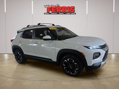 Used 2021 Chevrolet TrailBlazer LT w/ Driver Confidence Package FWD image 3