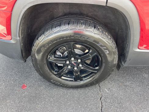 Used 2022 GMC Acadia AT4 w/ Technology Package image 20