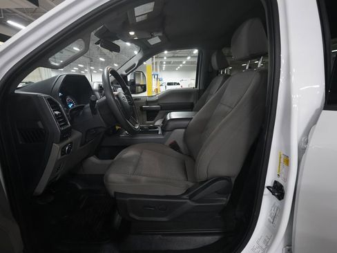 Used 2022 Ford F250 XLT w/ XLT Premium Package AWD/4WD image 7
