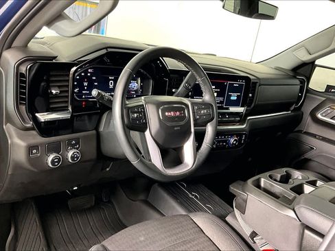 Used 2024 GMC Sierra 1500 Elevation w/ LPO, Elevation Black Package image 17