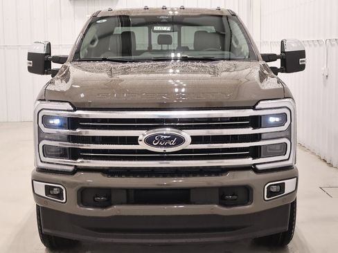New 2026 Ford F350 Platinum w/ Platinum Plus Package image 3