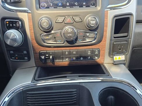 Used 2018 RAM 1500 Laramie w/ Convenience Group AWD/4WD image 24