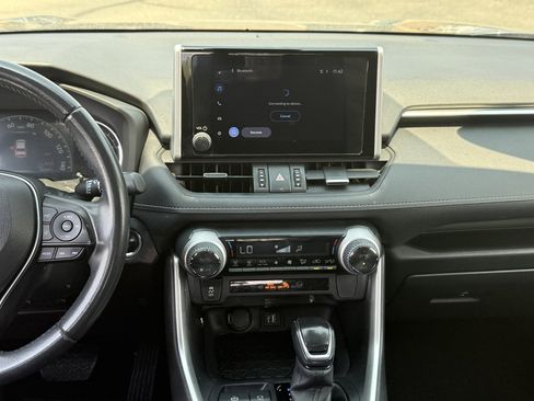 Used 2023 Toyota RAV4 XLE Premium AWD/4WD image 22