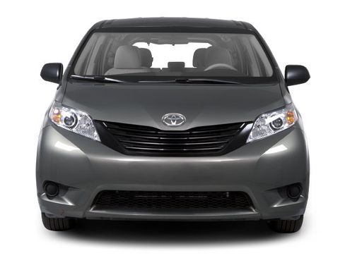 Used 2011 Toyota Sienna XLE w/ Premium Pkg FWD image 4