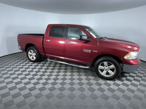 Used 2014 RAM 1500 Classic SLT image 2