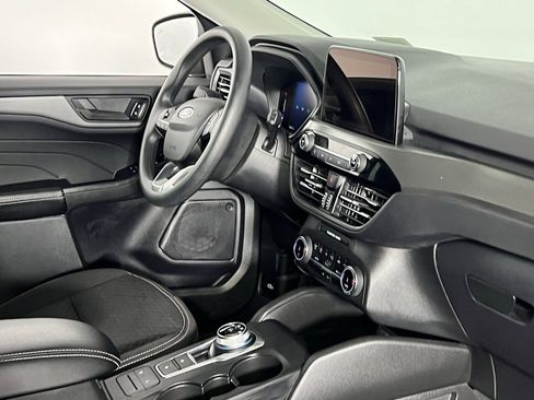 Used 2025 Ford Escape Active image 31
