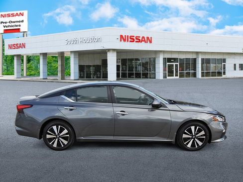 Used 2022 Nissan Altima 2.5 SV image 5