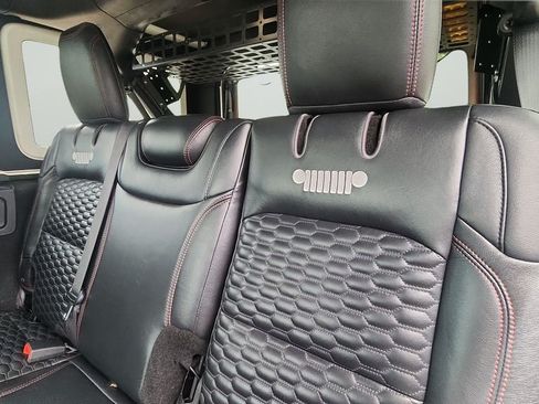 Used 2021 Jeep Wrangler Unlimited Rubicon AWD/4WD image 14
