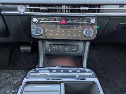 New 2026 Hyundai Tucson Limited image 18