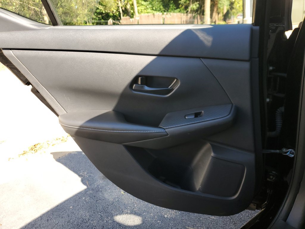 Used 2025 Nissan Sentra SV FWD image 15
