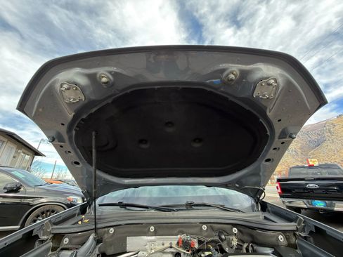 Used 2021 Volkswagen Atlas Cross Sport SE w/ Panoramic Sunroof Package image 3