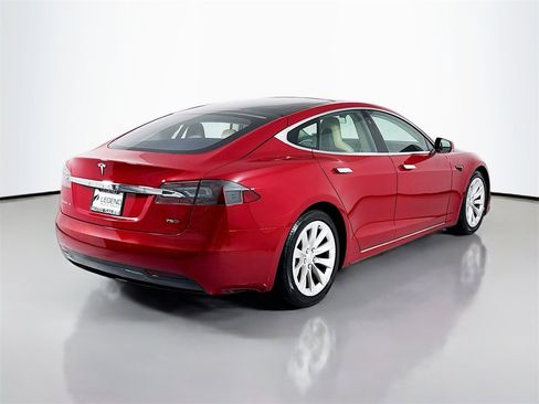 Used 2016 Tesla Model S 75D image 5
