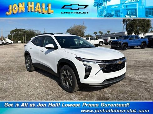 New 2026 Chevrolet Trax LT w/ Driver Confidence Package image 1