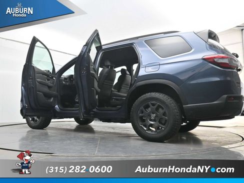 New 2026 Honda Pilot TrailSport image 38