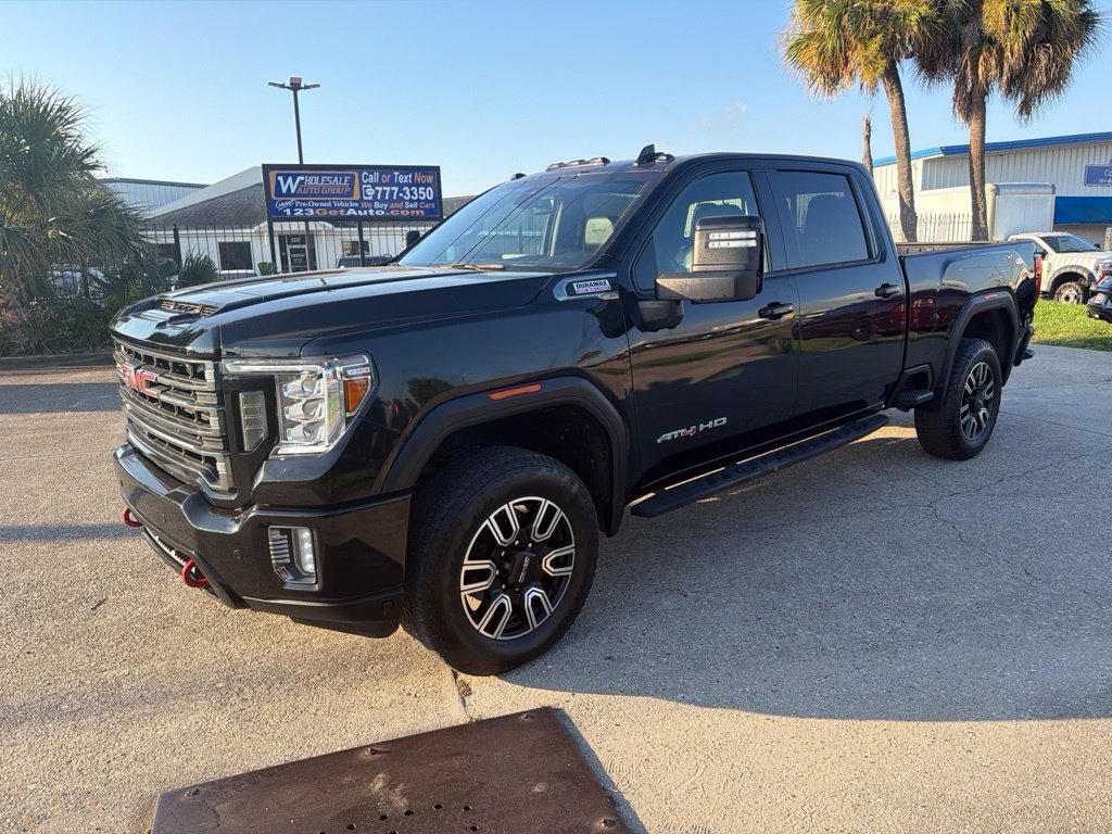 Used 2022 GMC Sierra 2500 AT4 w/ AT4 Preferred Package AWD/4WD image 2