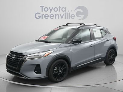 Used 2022 Nissan Kicks SR w/ Premium Package