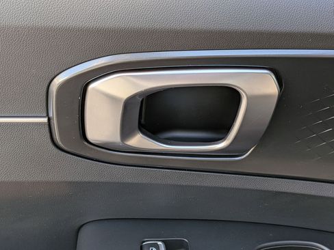 Used 2024 Kia Sorento S image 28