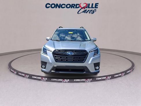 Used 2023 Subaru Forester Premium AWD/4WD image 3