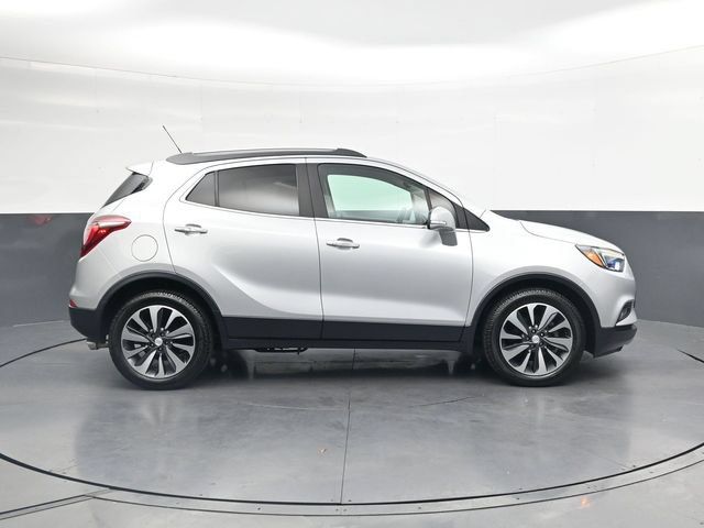 Used 2019 Buick Encore Essence FWD image 3