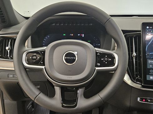 New 2026 Volvo XC90 T8 Plus w/ Protection Package Premier image 45